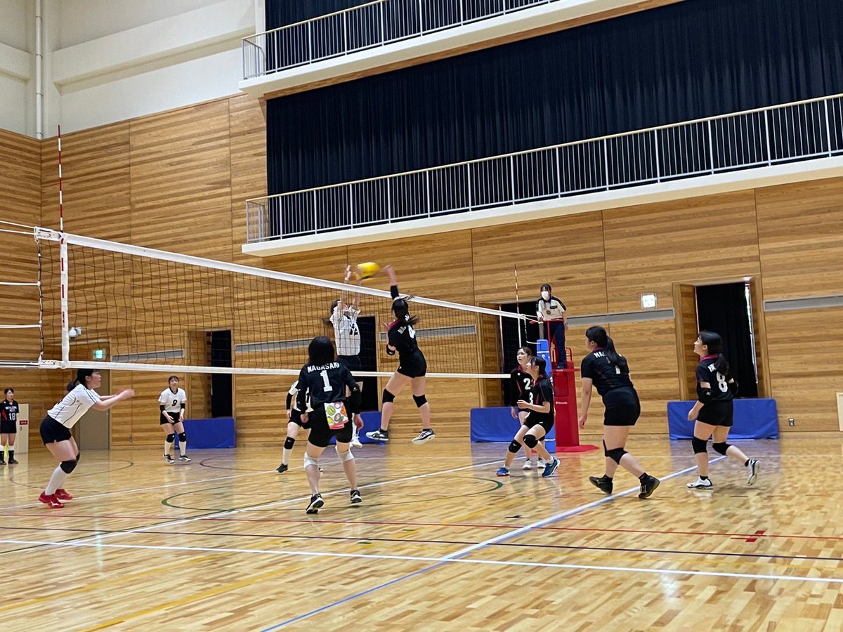 numgvc's tweet photo. 【個人賞】
ベスト6に、2年 廣田萌衣、青崎鈴
ベストリベロに 2年 豆谷恵莉香
が選出されました。

萌衣・鈴はエースとして、
まめは守備の要として大活躍でした👏🏻 https://t.co/GFzxE7cFpC
