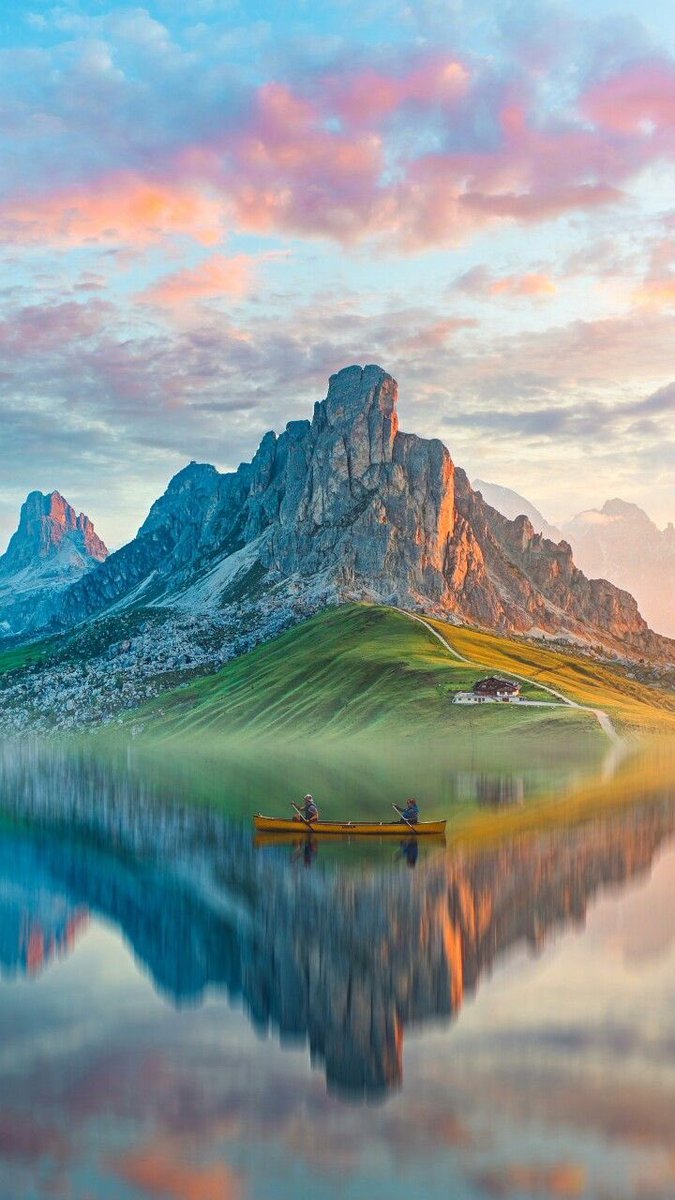 helena_mar19's tweet photo. Good Morning 
Happy New Week 

(Italy,📷Pinterest) https://t.co/zutzPFDV0D
