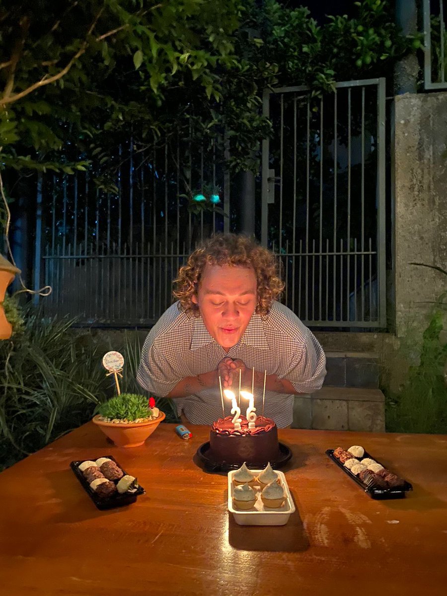 williamzuse's tweet photo. 26 da gata então! Feliz vidaaaaaaaaaaa https://t.co/4Ph2wtzTaH