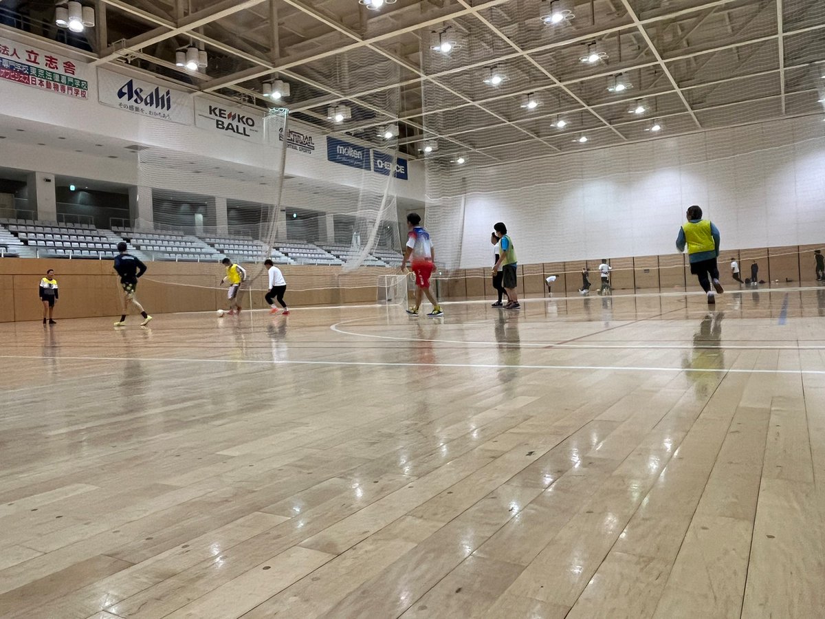 運動のメリットを調べてみました！

⚽️心身の健康を維持
🏃‍♂️代謝がUP
☺️ストレスを軽減し気分を改善
💪筋力や柔軟性が向上しケガや疾患の予防
🧠脳機能を向上記憶力や集中力の改善

みんなで集まってボールけって健康に豊かに！
futsalcafe.net/kel.tokyo/circ…