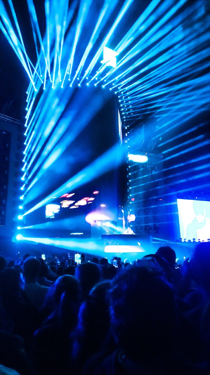 eltiin14's tweet photo. @bizarrap El número 1 🙌🏼 https://t.co/9HQf1LPbsd