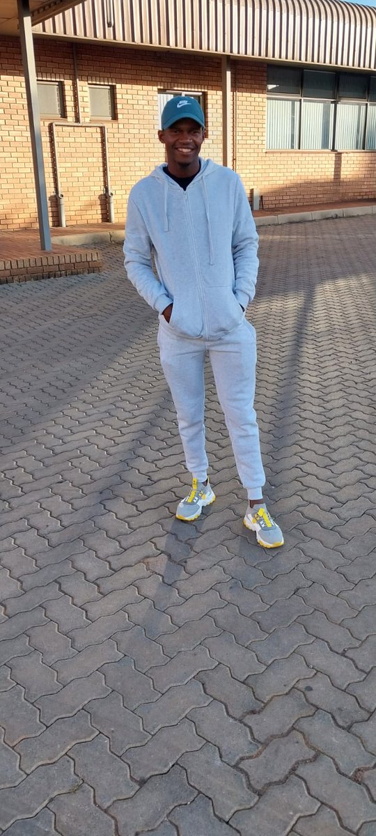 Themighty29's tweet photo. Age: 25
Child :1 daughter 
Allocated: middelburg 
Employed 

#uMjoloWithAzola https://t.co/SQQ9LnDJWy