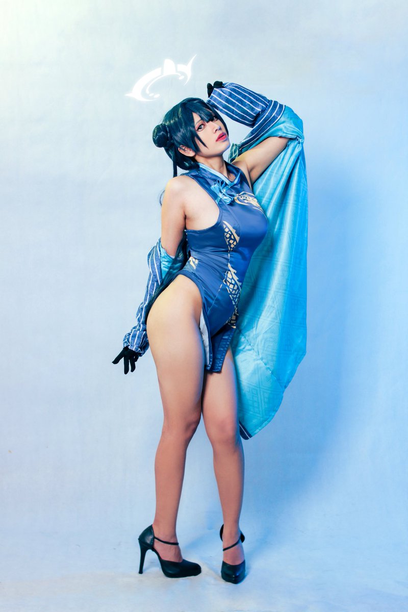 ruenetta's tweet photo. Good morning sensei 💙
This Monday we must get ready for work soon~ 

This package available on :
https://t.co/k8XHfGrQHp

#BlueArchive #BlueArchiveCosplay #kisaki #cheongsam #bluearchivefanart https://t.co/3fbi7nkftw
