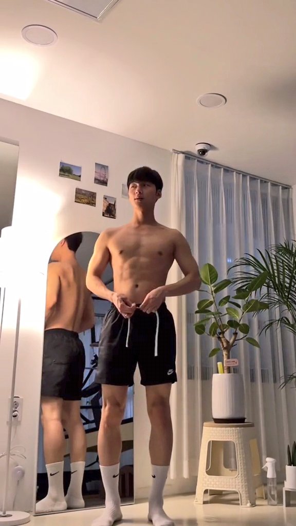 kboys0769's tweet photo. Guess I'll have to do pilates now 🥵

© sopila_ysh https://t.co/1JznJuFRL8