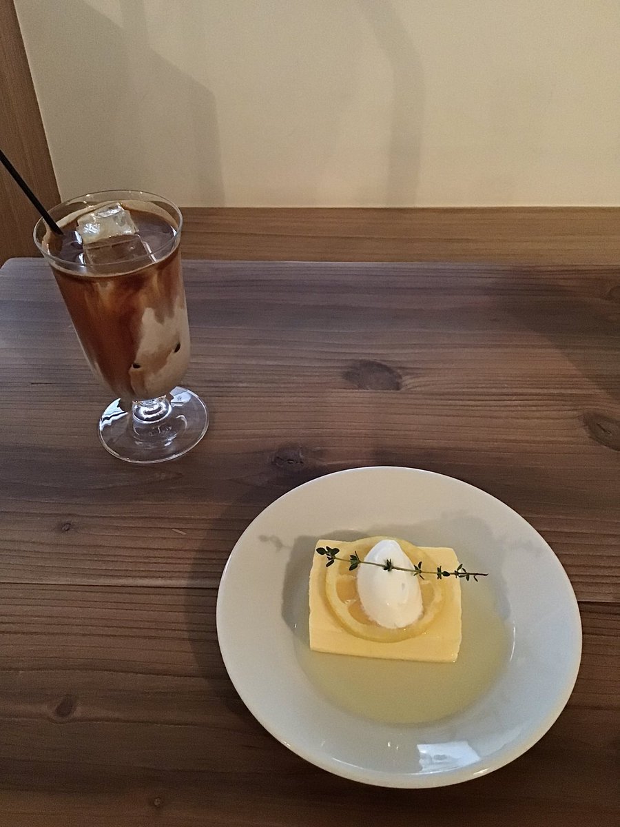 __ko_su's tweet photo. 蔵前／トロワ
インスタで気になってたお店へ。
チーズテリーヌは過去最高に美味しかった！
お店の雰囲気も店員さんも良すぎた。
#日常垢 
#日常垢さんと繋がりたい 
#カフェ巡り https://t.co/4XIQWTBe7g