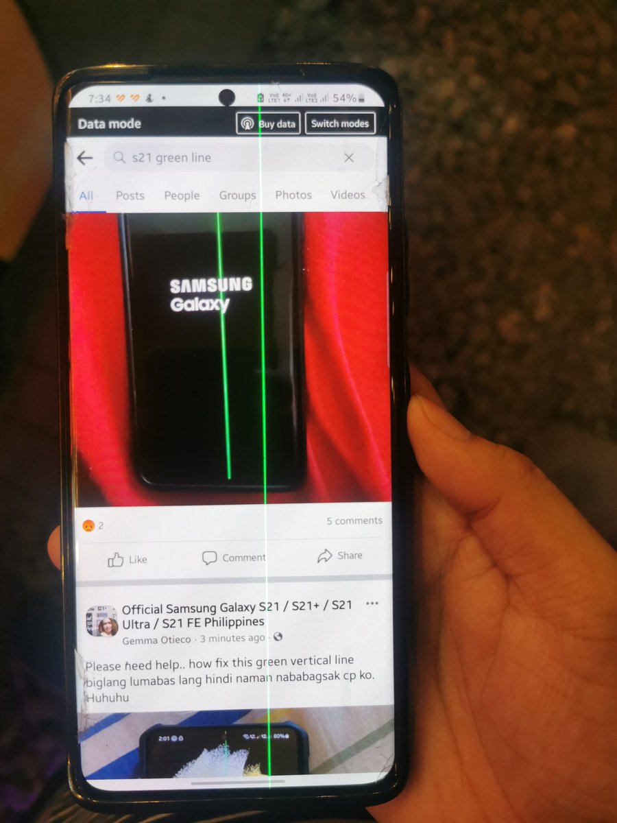 YaelEm4's tweet photo. @SamsungMobile @SamsungPH @SamsungMobileUS S21 Ultra suddenly got vertical green lines out of nowhere after I updated the software to the latest. No hardware issue. I believe this issue is very common to other Samsung users. Do you have any steps to fix your manufacturing error? https://t.co/iQnyqFGiFJ