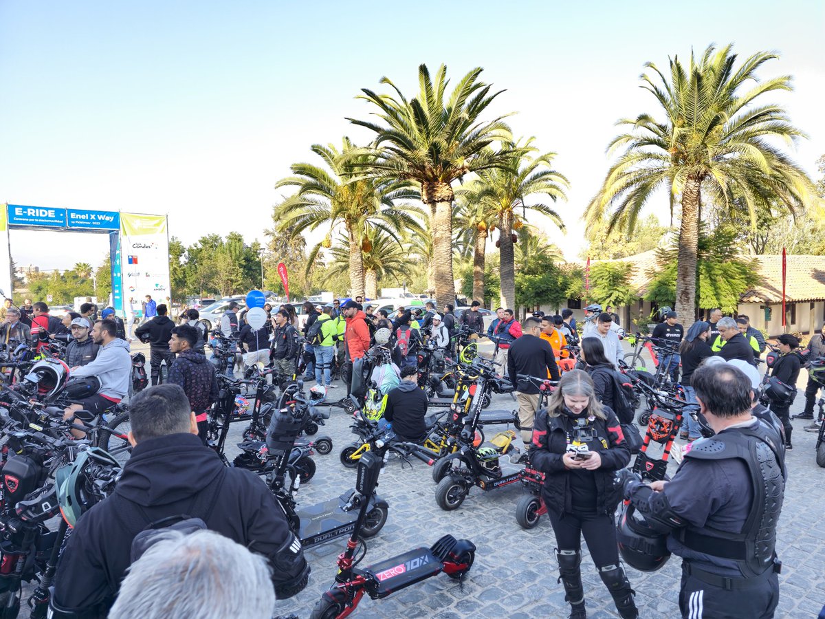 kingpitoro's tweet photo. @recyclapolis @Muni_LasCondes @MTTChile @conaset muchas gracias por la excelente jornada el día de hoy #caravanaelectromovilidad #scooterelectrico #uniwheel https://t.co/60nbFLZITT