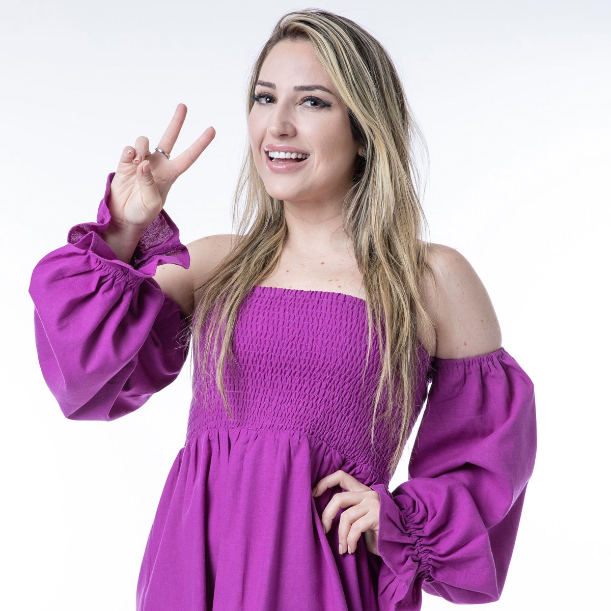 choquei's tweet photo. Quem é #AmandaCampeã da RT aqui https://t.co/znbMf16qO2