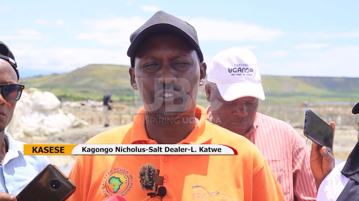 UPDATE: Salt Miners and Dealers on Lake Katwe in Busongora Sub- County Kasese District are not at peace with the price of their salt product that they attribute to lack of customers which is affecting salt extraction activity. Link: youtu.be/go3eoCsEG7s #UBCUpdates