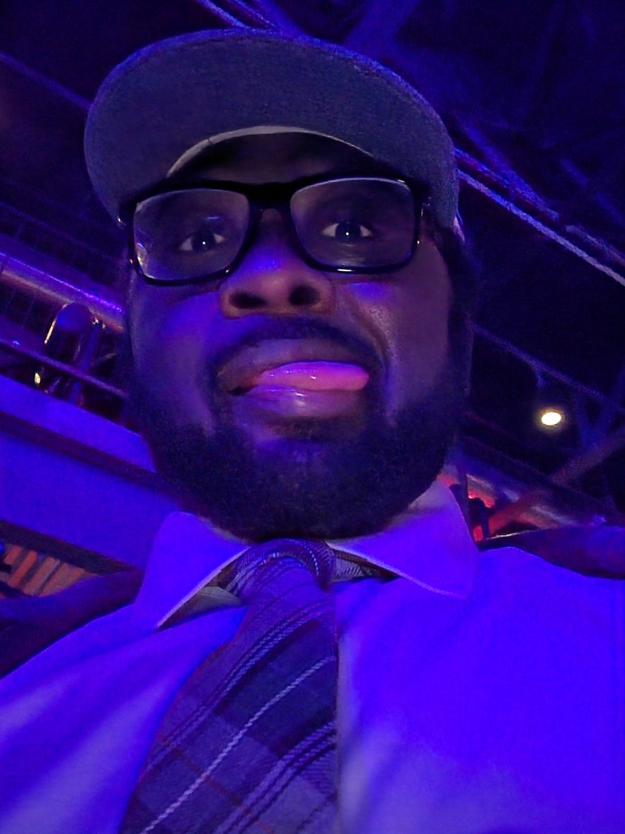 t_holmes123's tweet image. Concerts....am I right? #NickelCreek #TheFillmore #Philly