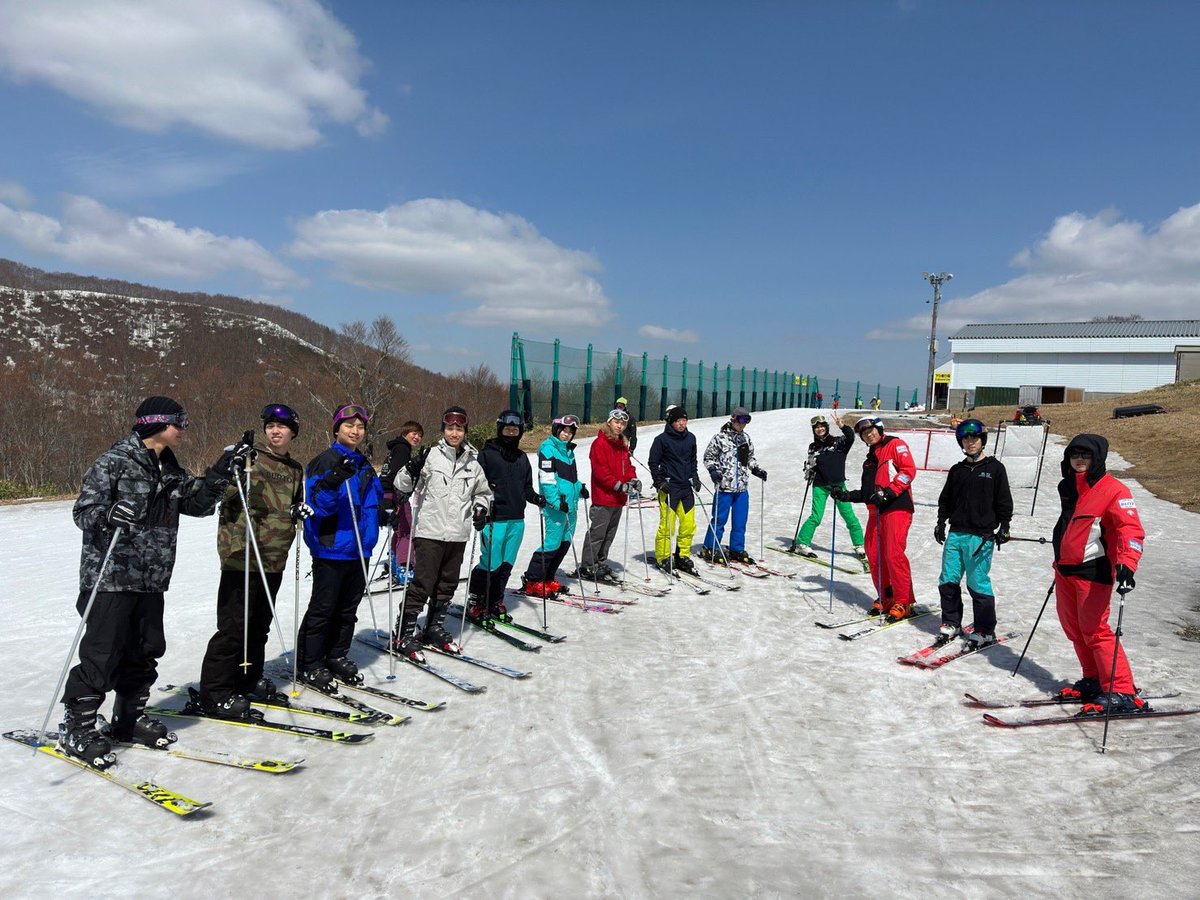 tusBLITZ's tweet photo. 一昨日の新歓スキー⛷️は無事に終わりました✨✨😆
参加してくれた方はありがとうございます♪🤩🤩
参加できなかった方は5月中旬ごろに実施するBBQ🍖にぜひご参加下さい🥹😉 https://t.co/Off5dYmFhr