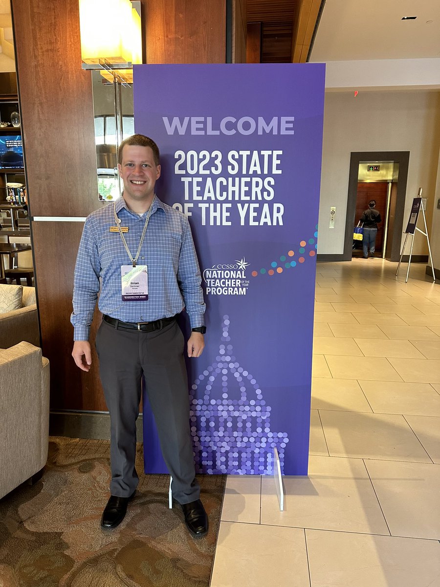 It was a great start to Washington Week with @CCSSO and the rest of the State Teachers of the Year!  We heard from Google, reconnected with each other, and heard Ted Ed Talks from some of the 2022 State Teachers of the Year.  

This group is so amazing!  I feel fortunate to…