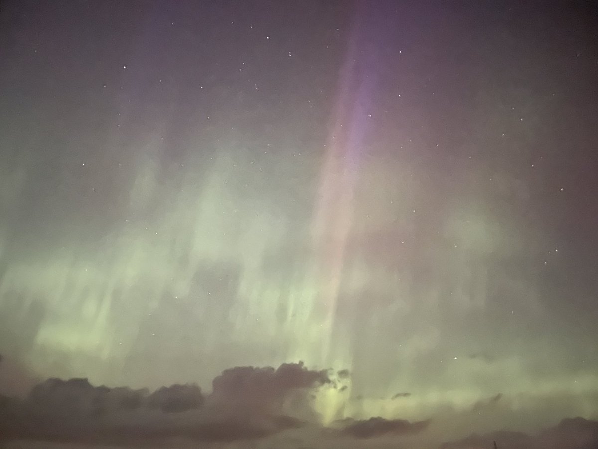 ZachAllen49's tweet photo. Northern lights in central Minnesota #mnwx #aurora https://t.co/HO6LK9gDLD