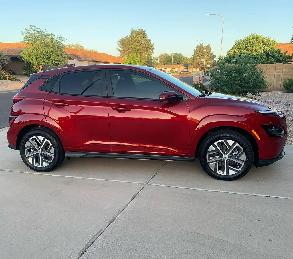 sam_whit22's tweet photo. New ride! Hyundai Kona Electric⚡️ https://t.co/BqrI6Sza0B https://t.co/kAHnZPZlwd