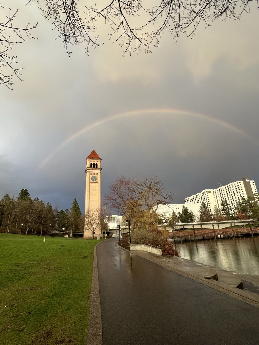 It’s a sign! This conference is going to be amazing! ⛈️🌈 #MRConf23