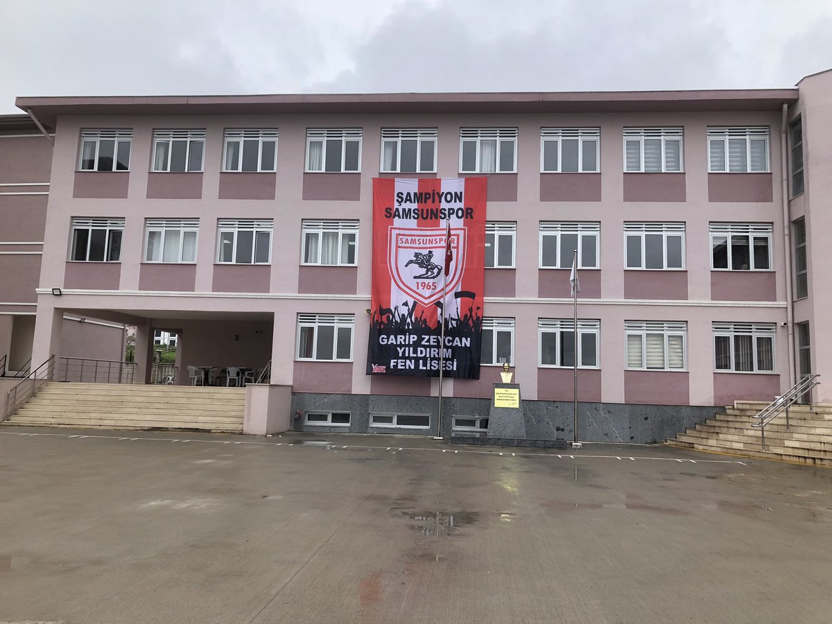 ZBatman5's tweet photo. Super Lige şampiyon olarak çıkan SamsunsporumuzaGarip Zeycan Yıldırım Fen Lisesi olarak başarılar diliyoruz.  #samsunspor #yıldırımholding #jasperyıldırım #zeycanyildirim https://t.co/HqDHcXKVX2