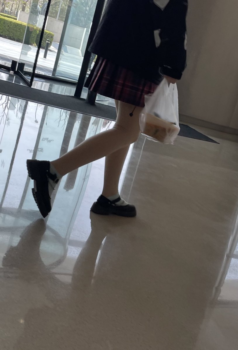 llllfootllll's tweet photo. #美腿 #紧身裤 #丝袜 https://t.co/MXO88HRdGC