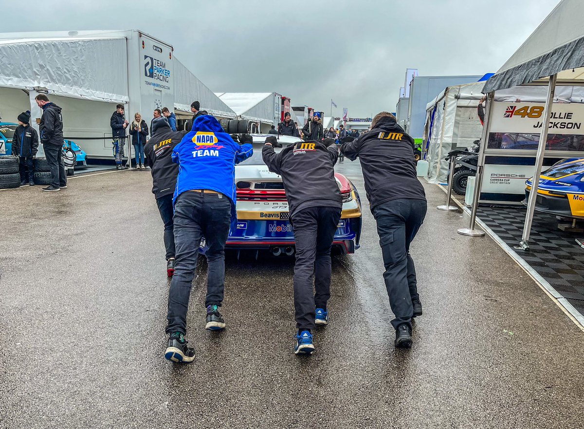 Suttie (Paul) tweet media