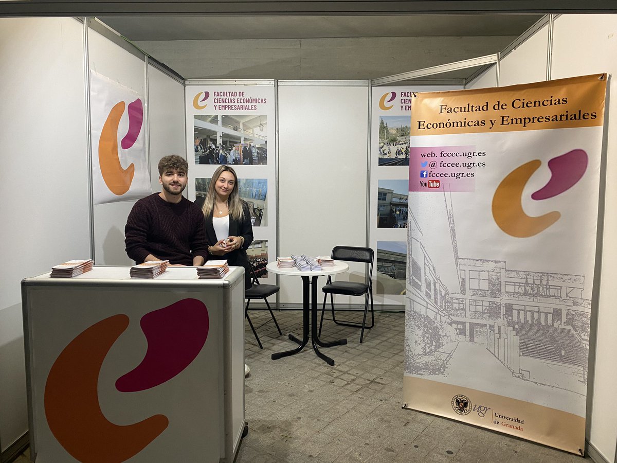Ya estamos preparados en el VIII Salón Estudiantil de la Universidad de Granada. Estaremos encantados de informarte sobre los grados y doble le grados que se imparten en la Facultad de Ciencias Económicas y Empresariales UGR #salonestudiantilugr #fccee #fcceeugr