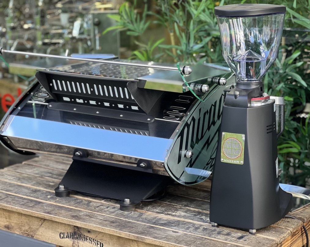 CMWMelbourne's tweet photo. Two iconic brands in one package 👑 🤌🏼

Kees Van Der Western Mirage Duette 2 Group and Mazzer Super Jolly V Electronic Grinder

@kvdwespressonisticworks
@mazzeroffical
 
#coffee #cafelatte #coffeeart #coffeegram #coffeelife #coffeemachine #cafe #restaurant #bar #barista #barist https://t.co/xdXyTazLpc