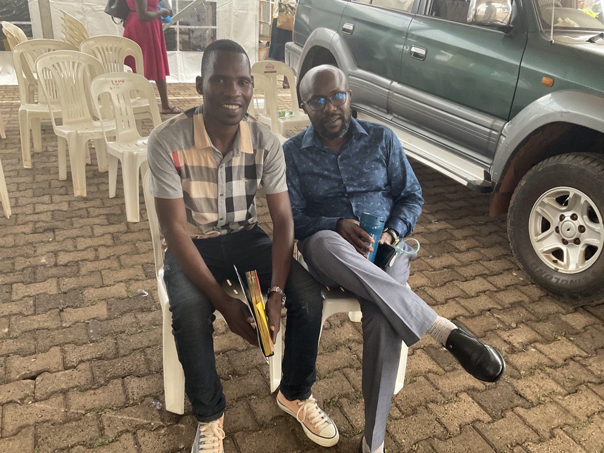 TomTimo12's tweet photo. Ndugu @nyamadon today I remember you as a special icon in this https://t.co/2qVELG11VX the CEO of vision Group you have made great achievements that has seen vision group get a gd turnover.
Am proud of you,Ve a positive vibe this new week.
#newvisionwire 
#mkainerugaba 
#MKat49 https://t.co/PXLwFQlqbZ