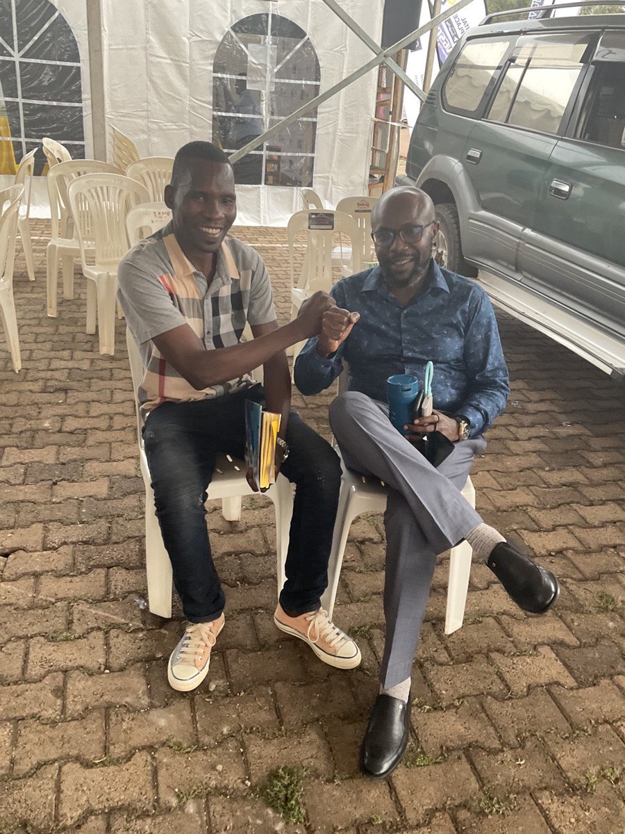 TomTimo12's tweet photo. Ndugu @nyamadon today I remember you as a special icon in this https://t.co/2qVELG11VX the CEO of vision Group you have made great achievements that has seen vision group get a gd turnover.
Am proud of you,Ve a positive vibe this new week.
#newvisionwire 
#mkainerugaba 
#MKat49 https://t.co/PXLwFQlqbZ
