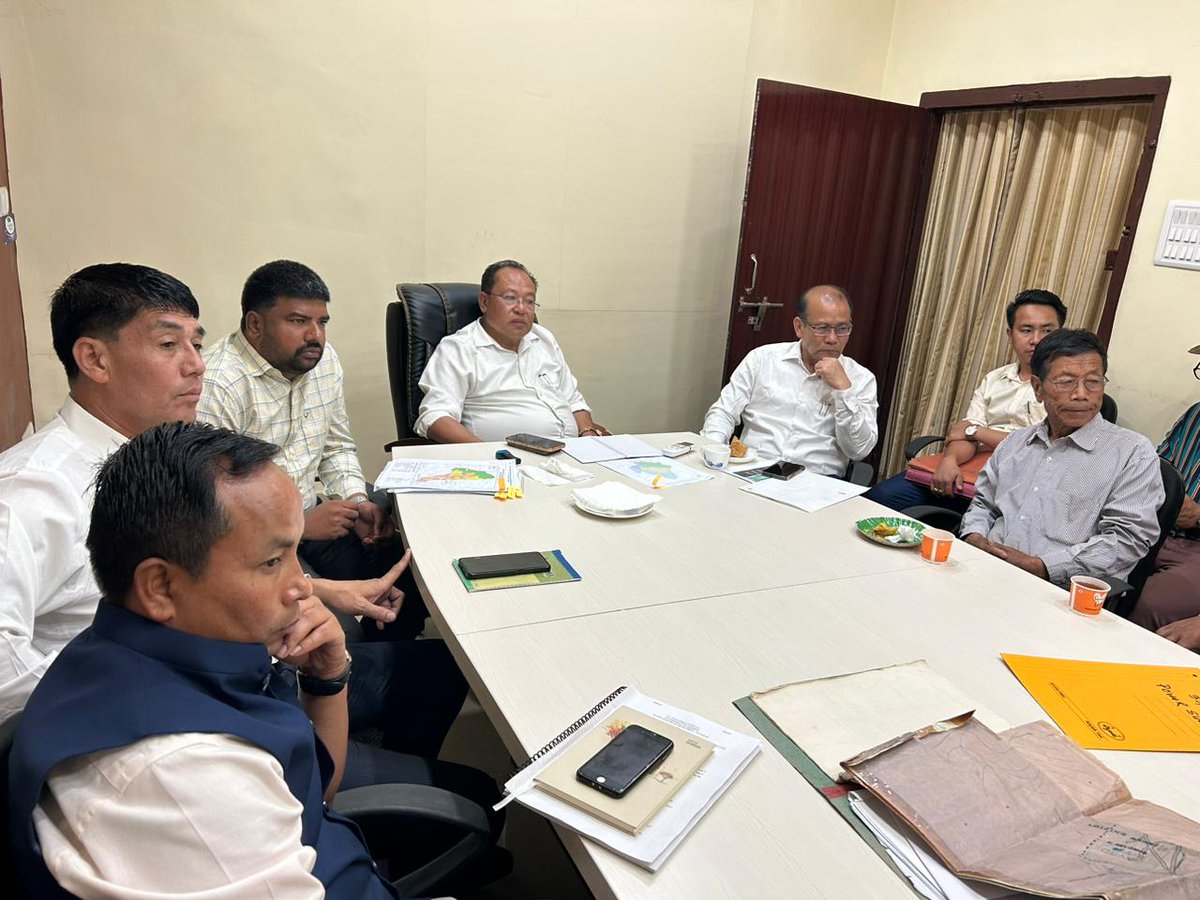 kpiforest's tweet photo. Hon’ble Minister of water resources called for a meeting of Singda Catchment Area villagers,DFO Kangpokpi, revenue and water resources dept.Had discussion on Conservation of Singda catchment with more coordination. #savesingda @NBirenSingh @BiswajitThongam @AwangbowNewmai https://t.co/6b16a1dfDe