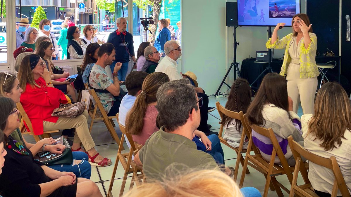 ArqueoInquieta's tweet image. Feliz con la celebración del 23 de abril, #DiadelLibro2023 en casa, en la @ferialibrograna. Gracias al @iaa_csic por la invitación a participar en el Área de Ciencia. Gracias a toda la gente que se acercó a compartir un rato de charla sobre &quot;Prehistorias de mujeres&quot; @EdDestino