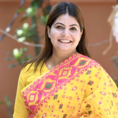 NooriKhanINC's tweet photo. #NewProfilePic https://t.co/OnIvMchY8p