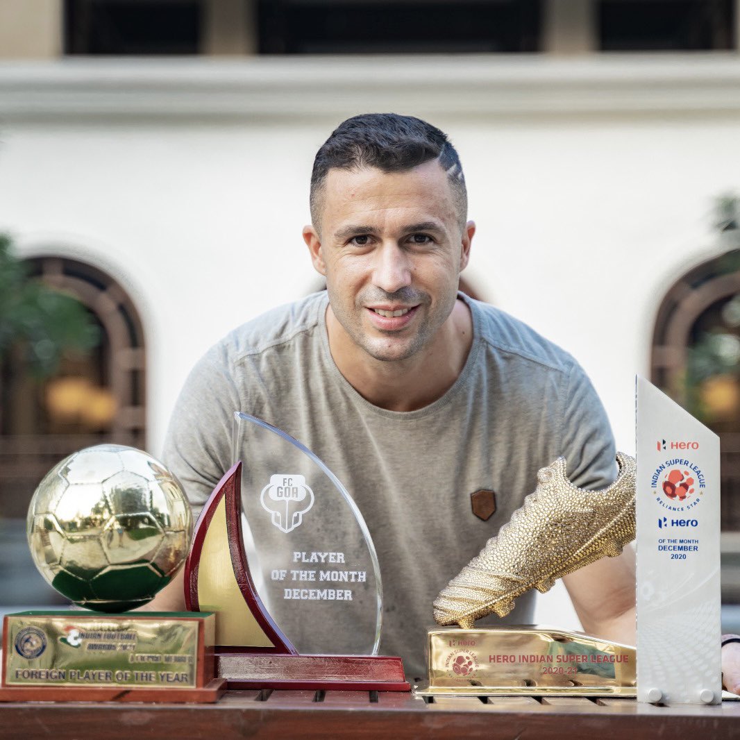 90ndstoppage's tweet photo. Igor Angulo since arriving in India 🛬🇪🇸

👤 Matches played - 41
⚽ Goals scored - 24
🅰️ Assists provided - 2
🥇 Foreign player of the league (FPAI) 
🥇 Golden Boot (Hero ISL)

Happy retirement life, Igor Angulo 👏🥳

#IndianFootball https://t.co/cjHmCk4Q0H