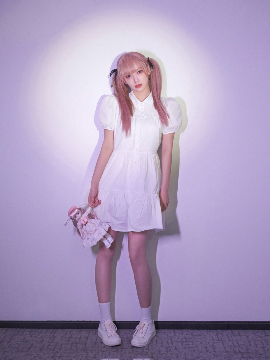 cheongxiao's tweet photo. got a nickname as idol living doll for a reason 🧸 https://t.co/Soqjx3Edeb