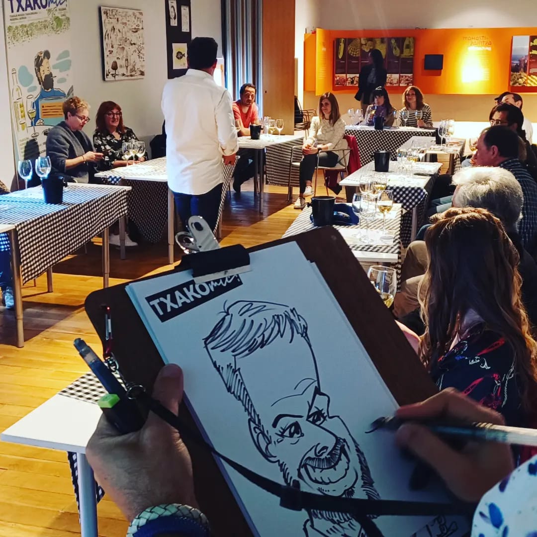 ¡Eskerrik asko a todas aquellas personas que vinieron y participaron en el evento #TXAKOmic este fin de semana! 🙌🎉

Fue increíble veros disfrutar de las diferentes actividades que se organizaron.

#Leioa #Txakoli #Comic