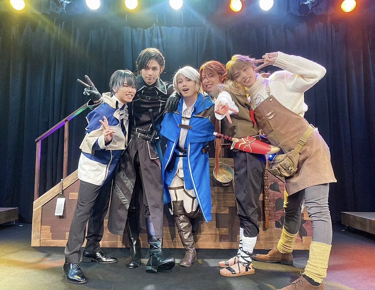 大好きな作品と仲間に
久しぶりに会えて嬉しい🐰🐺🐍❄️
缶バッチ自引きできなかった悔し...笑。
またみんなと旅したいな🍫
#穏やか貴族