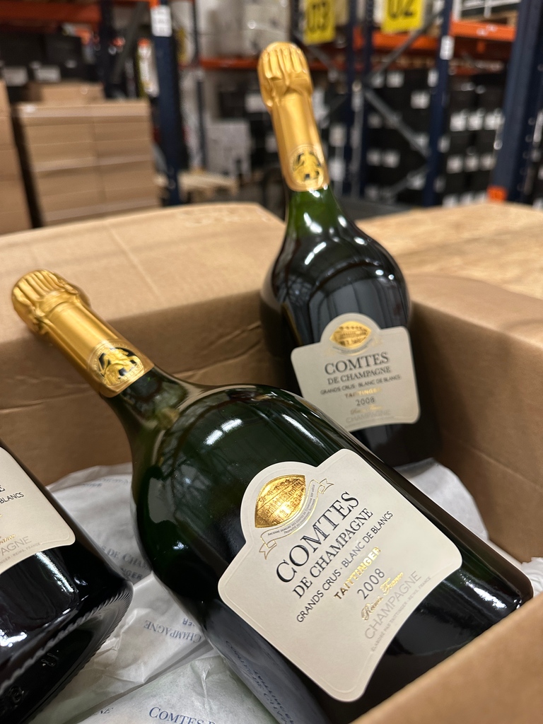 RareWineGroup's tweet photo. Just received these in the warehouse. Have you ever tried #Comtes?
#comtesdechampagne #champagne https://t.co/hBGNbSO64E