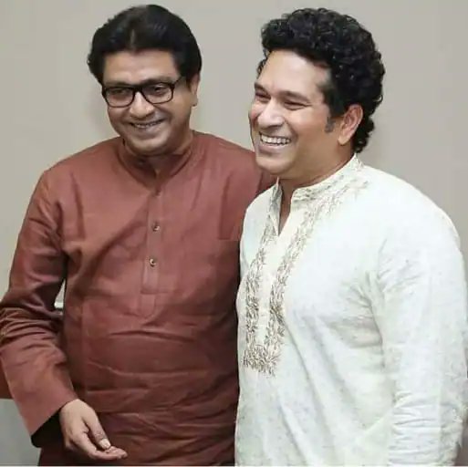 RajThackeray's tweet photo. सचिन तेंडुलकरने आज अवघी पन्नाशी पूर्ण केली. ह्या अवाढव्य देशाच्या हृदयाचे ठोके एकाच क्षणाला थांबवायची किंवा एकत्र आख्ख्या देशाने ज्याच्यावर जीव ओवाळून टाकावा, अशी ताकद ज्या माणसाने निर्माण केली तो आपला सचिन. आकाशाला गवसणी घालणारं अफाट असं यश मिळवून देखील जमिनीला घट्ट पाय ठेवणाऱ्या माझ्या मित्राला वाढदिवसाच्या मनापासून शुभेच्छा. सचिनने शतक ठोकलंच पाहिजे अशी कायमच इच्छा किंवा ��पेक्षा असते, ही इच्छा/अपेक्षा @sachin_rt तू पूर्ण करशीलच.

#HappyBirthdaySachin
