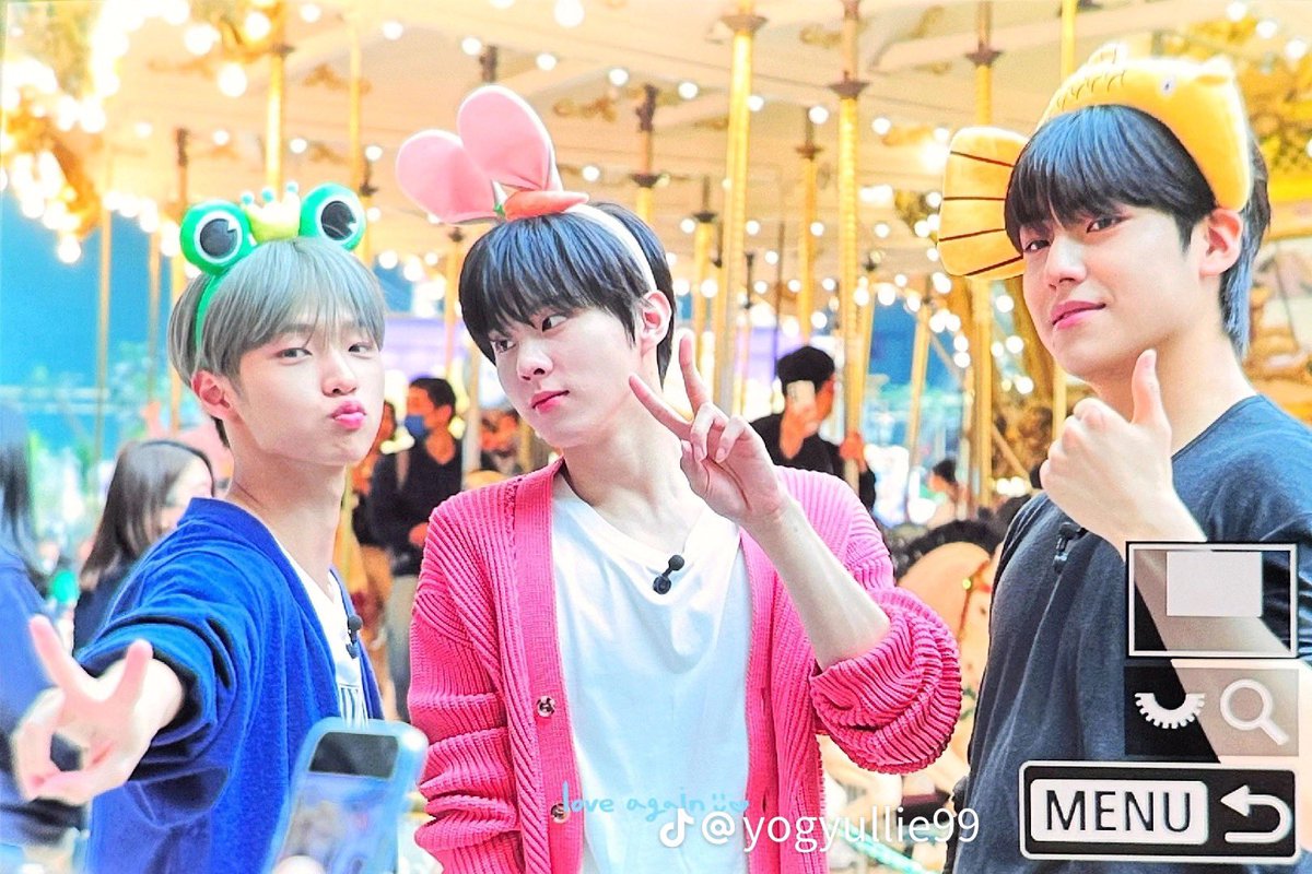 pinkinumaki's tweet photo. OMG MINI X1 REUNION i miss them so much 💔 https://t.co/JYYB691xSx