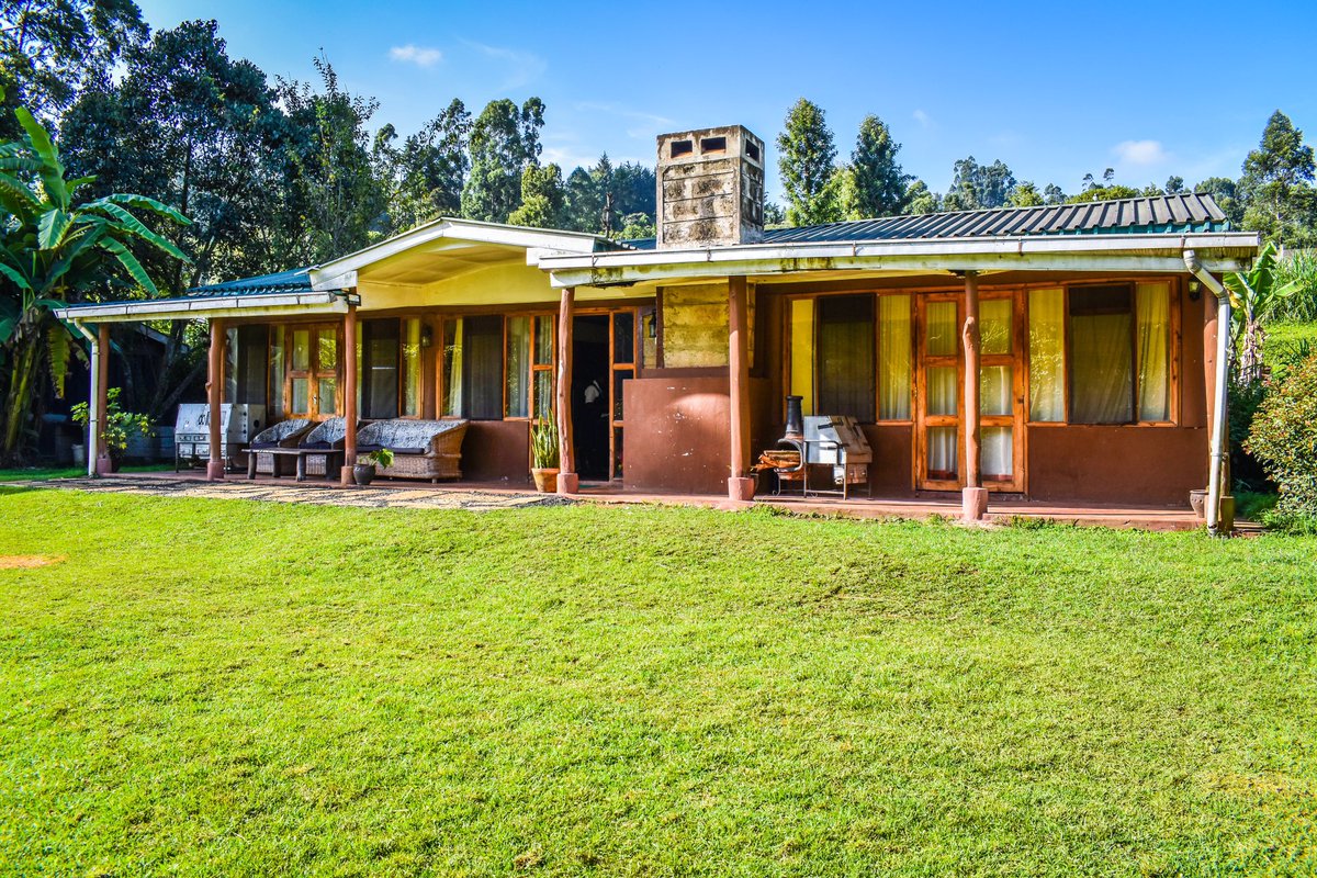 AberdareCDream's tweet photo. Enjoy peace and quiet from Monday to Thursday! ๐ Book your stay now & enjoy the serene riverfront views all to yourself! ๐๏ธ Don't wait too long to plan your trip though, as one of our cottages is fully booked on all weekends throughout the year! ๐
#WeekdayEscape #RusticRetreat https://t.co/lAh5vvtXfl