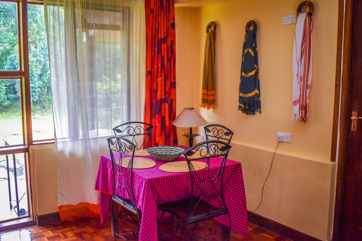 AberdareCDream's tweet photo. Enjoy peace and quiet from Monday to Thursday! ๐ Book your stay now & enjoy the serene riverfront views all to yourself! ๐๏ธ Don't wait too long to plan your trip though, as one of our cottages is fully booked on all weekends throughout the year! ๐
#WeekdayEscape #RusticRetreat https://t.co/lAh5vvtXfl