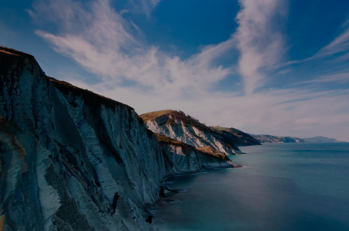 i_Euskadi's tweet photo. En Euskadi puedes realizar caminos de peregrinación👣:
👉 El Camino Ignaciano, ¡recrea los pasos que dio Ignacio de Loiola!
👉El Camino de Santiago, por la costa 🌊o por el interior🍃
🔗https://t.co/BKZzljXt9H
#CaminoDeSantiago #VisitEuskadi #CaminoIgnaciano https://t.co/RdV0ry7lJy