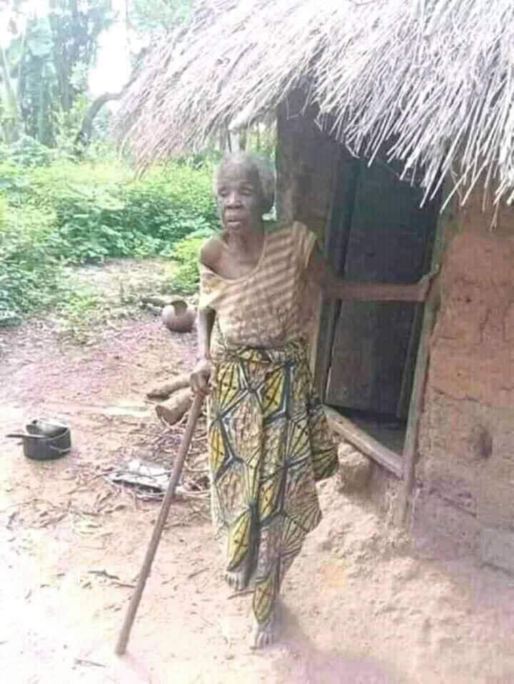 xtrafrica_sport's tweet photo. 1/8

URWANDIKO UMUBYEYI (GORE)YANDIKIYE UMUHUNGU WE -IMINSI ITATU MBERE YUKO APFA!!!
Muhungu wanjye nkunda, nkwandikiye iyi baruwa njyirango umenyeshe impamvu Nka Mama wawe Napfa nkennye mfite umuhungu wumukire nkawe.
Mwana wanjye, nashakaga kuguha umugisha mbere yuko nipfira, https://t.co/RXAhiSHp9W
