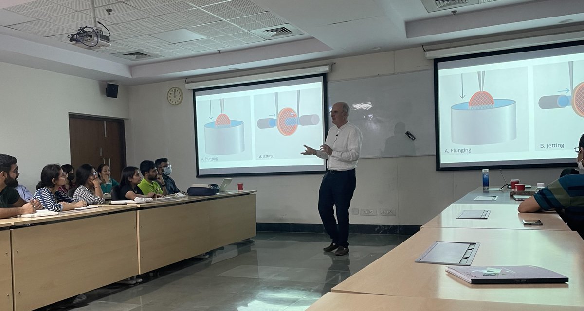 sathi_iitdelhi's tweet photo. Sample prep is key for best #cryoelectronmicroscopy. #electronmicroscopy samples to be investigated need preparation through various techniques. Prof Peters in his talk (organized by SATHI IITD) reveals newer sample prep technology developed by him
#electronmicroscope #vitrobot https://t.co/NtKQiGFp35