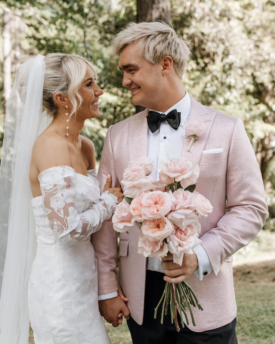 Wil Valor (@wilvalor) on Twitter photo Had to share this happy photo as we're still all talking about this epic pink jacket. It was such a pleasure to fit George Sheppard for his wedding day suit last month.
<a href="/GShepOfficial/">George Sheppard</a> Had to share this happy photo as we're still all talking about this epic pink jacket. It was such a pleasure to fit George Sheppard for his wedding day suit last month.
<a href="/GShepOfficial/">George Sheppard</a>