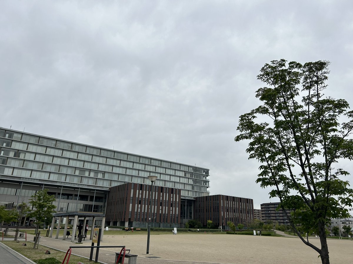 MmmrmssN's tweet photo. 曇天の茨木市
今日は打ち合わせです！ https://t.co/sJBe0QKSsz