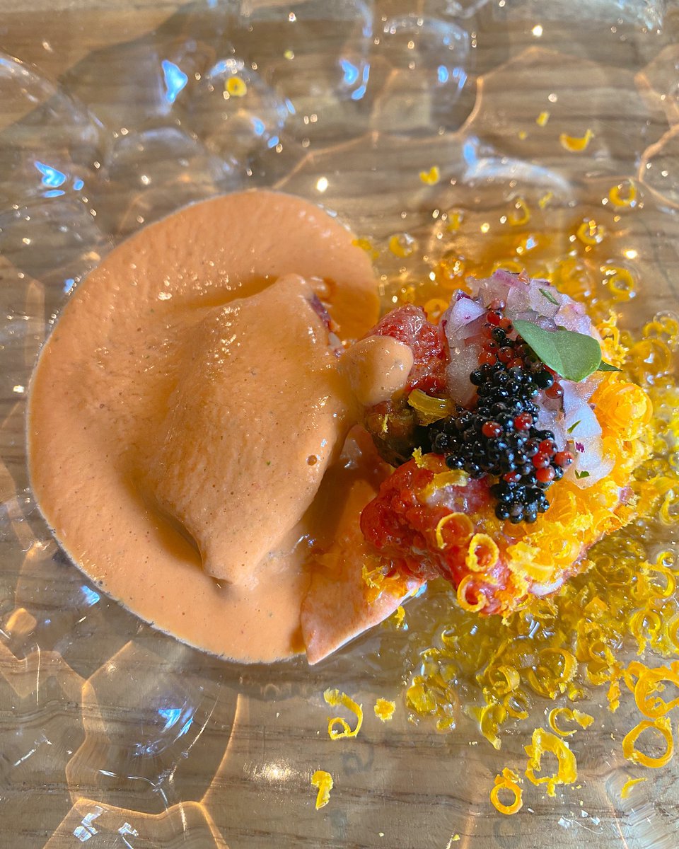 corviniano's tweet photo. 🍽 El Señor Martín - Madrid - @elsrmartinrest
➡️ Bogavante en salpicón. 🔝🔝🔝
#fotogastronomica #fotografiagastronomica #gastronomia #comer #food #photofood #foodphotography #restaurantesmadrid https://t.co/9679kQBQvI