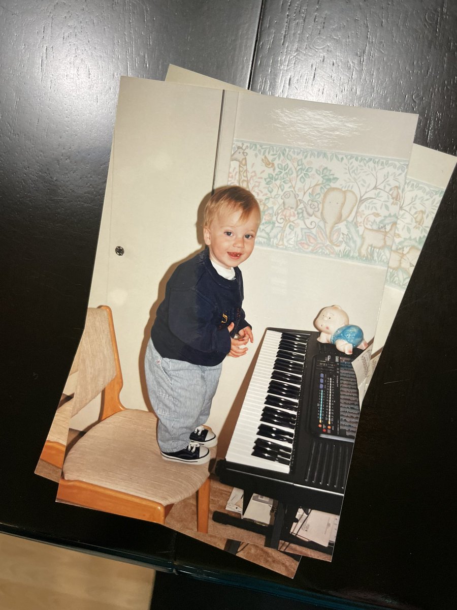 ThisBumbler's tweet photo. Then & Now: The making of this lil #piano #guy & his cray cray parents !!! This young fellow can pretty much play anything! #keyboard #SundayMotivation #pianoplayer #CutiePie #comedycar #selfies #SelfieTime #ClownWorld #seriousguy #adventure #haircut #hairstyle #BeardGang https://t.co/pIbZZySBRE