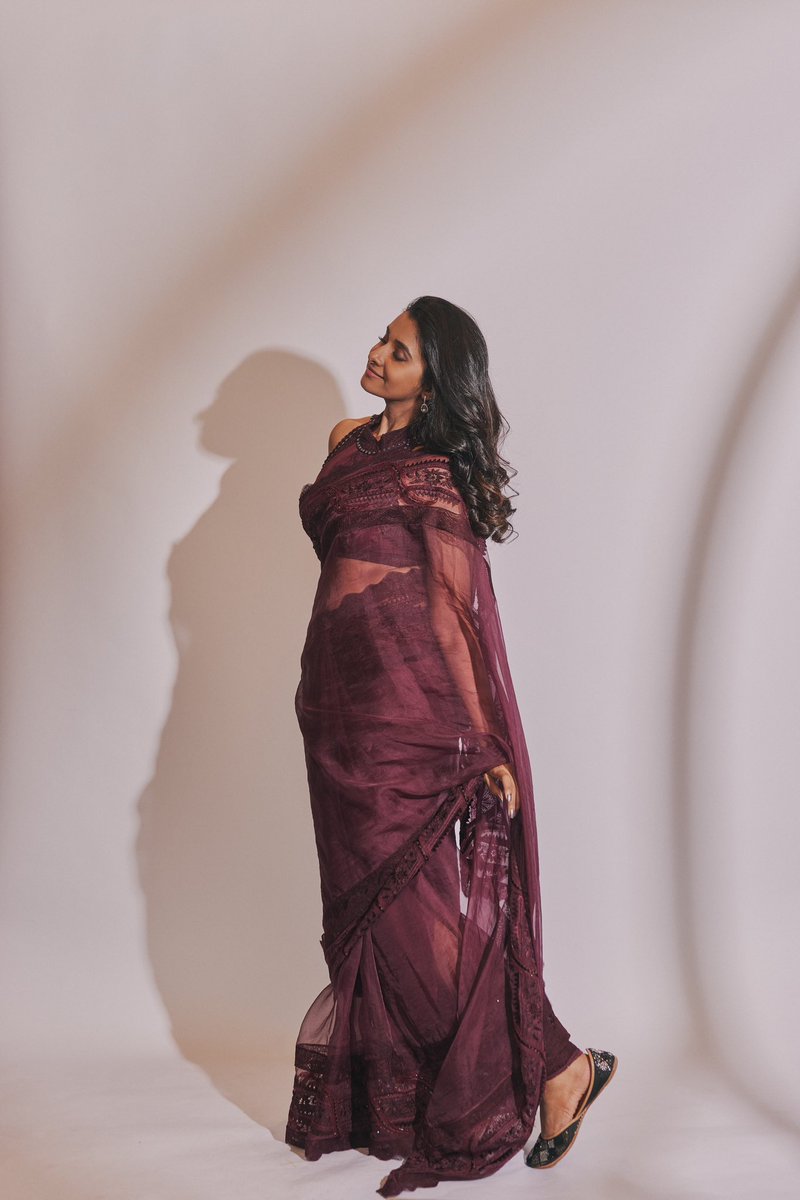 priya_Bshankar's tweet photo. 🍷🍷 https://t.co/H4U0zwlMxG