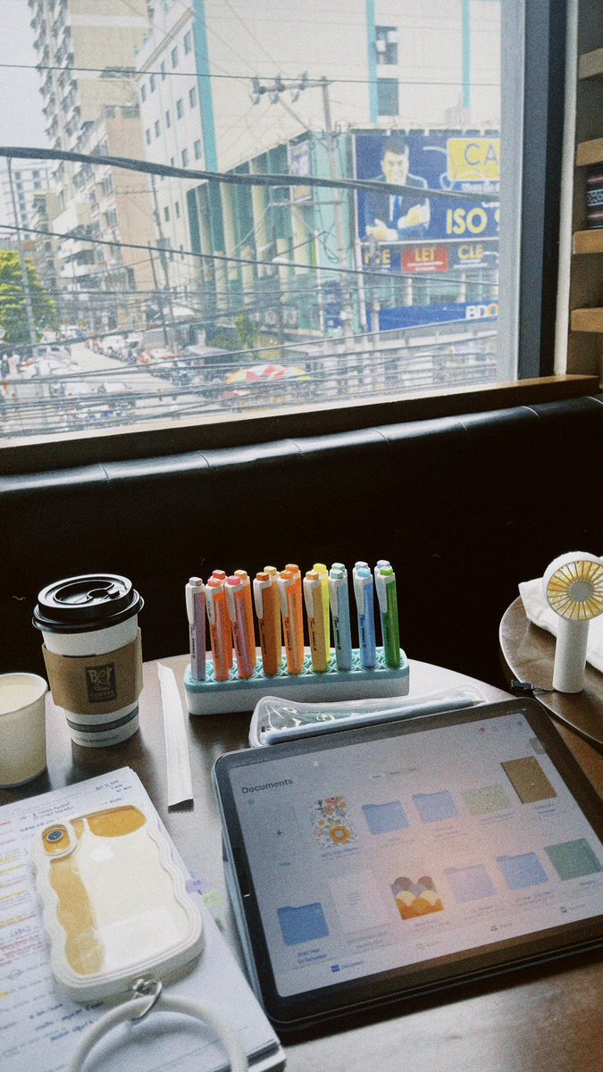 emcee_studies's tweet photo. Monday is Coffee-Shop-Aral Day! 🍵
PS: non-coffee drinker here so green tea cream/matcha is my go-to drink!
#HernandoBar2023 #hernandobar #HernanDoIt #Bar2023 #BarReviewee #HernanDonuts #LawSchool #StudyArea #studytwtph https://t.co/7ex6hwFUGi
