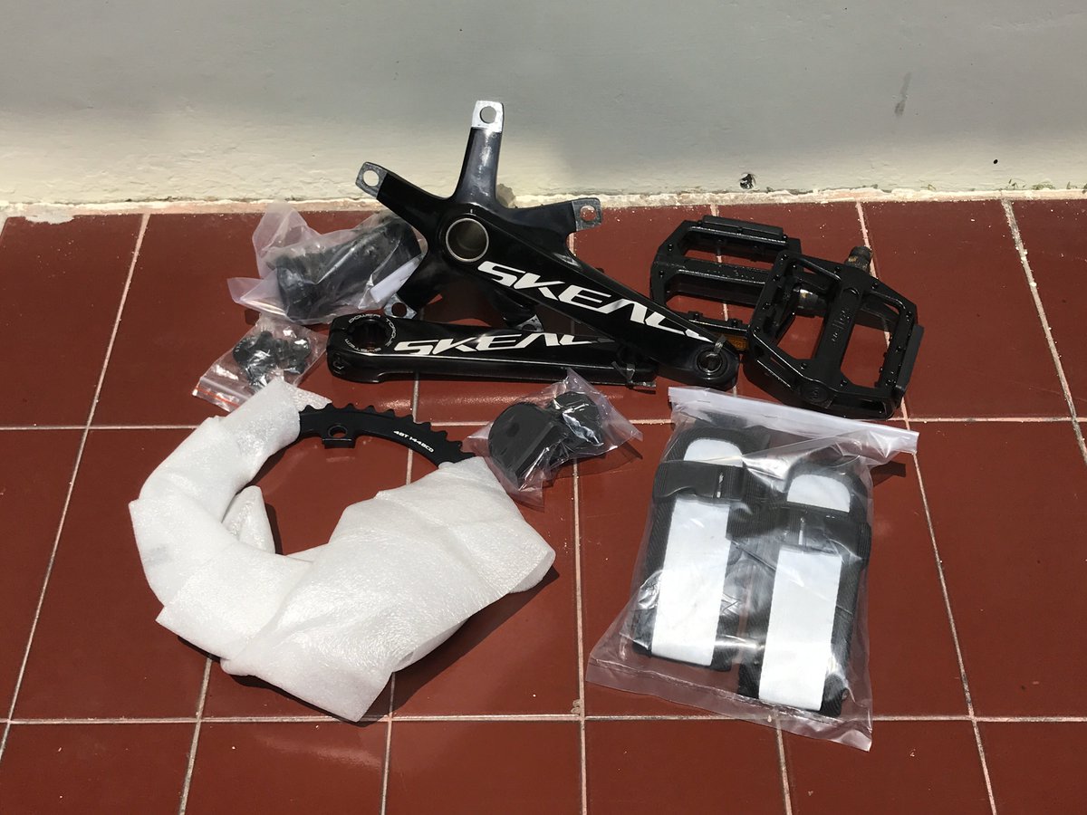 782secondstuff's tweet image. #fnfjb wts crankset + pedal set

harga lokasi dm