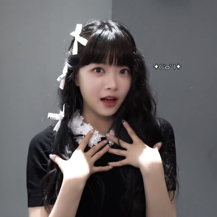 ⠀

𝑯𝑨𝑾𝑵𝑨

Minal aidin wal faidzin teman-teman 🙏. sehubungan dgn pick aku di bopeul debut, trs masih lebaran day3, dan ssera mv cb bulan depan, aku mau giveaway sedikit e-wallet buat 3 orang, cukup RT aja.  Khusus OCRP yaa, nanti aku undi kalau mv cbnya udah rilis. :D 

⠀