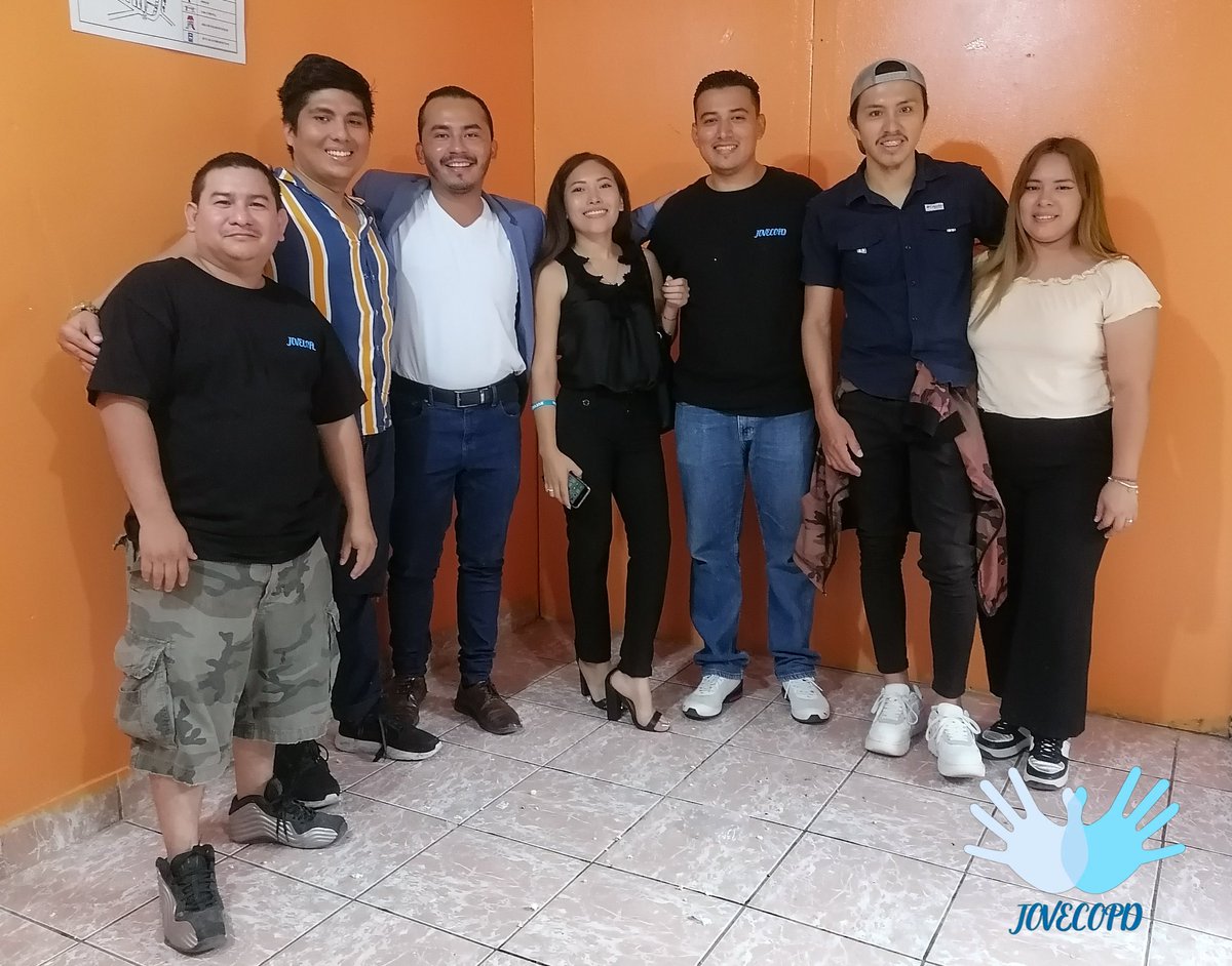jovecopd's tweet photo. Grandes y Chicos, disfrutaron del 
Cine Comunitario🍿📽 
en la Colonia 28 de enero, en zacamil, mejicanos.

Gracias a la directiva por apoyar en la organización y logística para la realización de este evento.
También nos acompañaron. 

Amigos de Soyapango https://t.co/bRt1gnWm1J